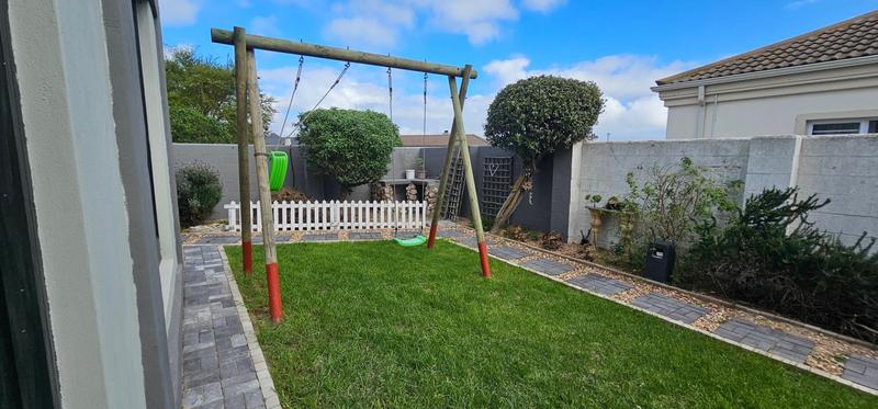 6 Bedroom Property for Sale in Country Club Western Cape